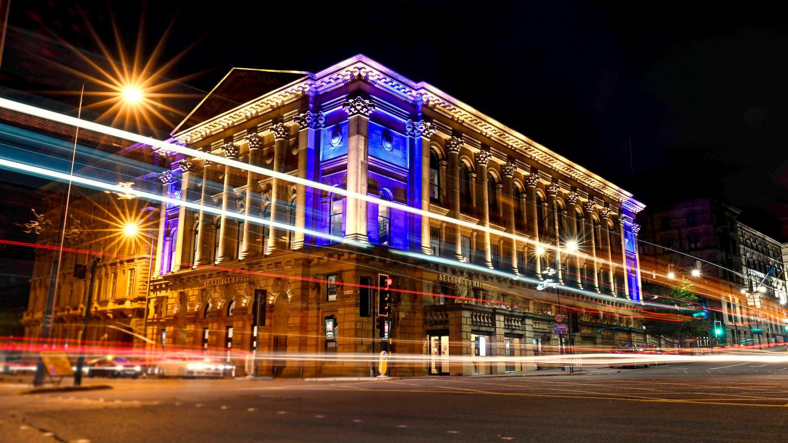 St George's Hall at night